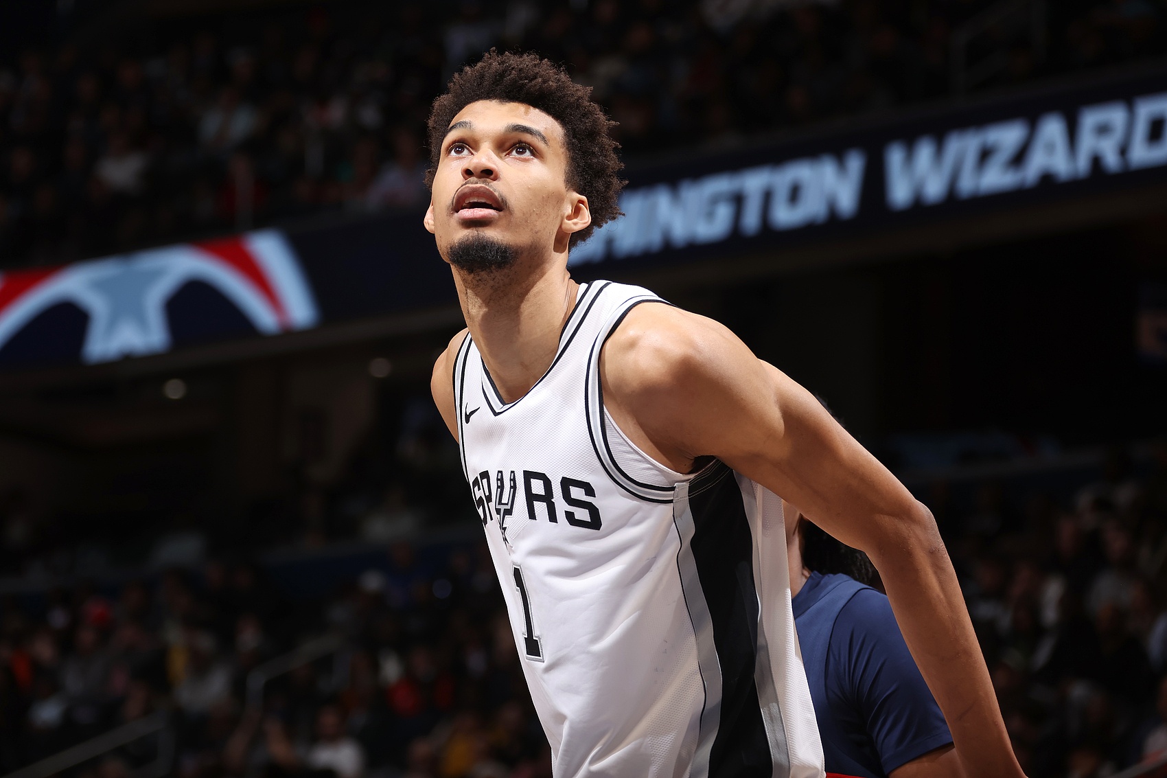 mk体育APP-蒂格预测文班下赛季入选最佳阵容前提：健康无虞