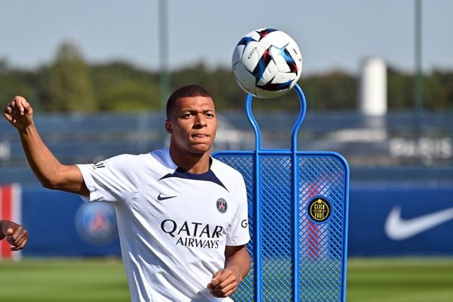 mk体育官网-姆巴佩：金球奖前三？本泽马、我和马内